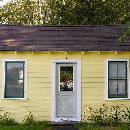 Отель Katahdin Cabins Millinocket Экстерьер фото